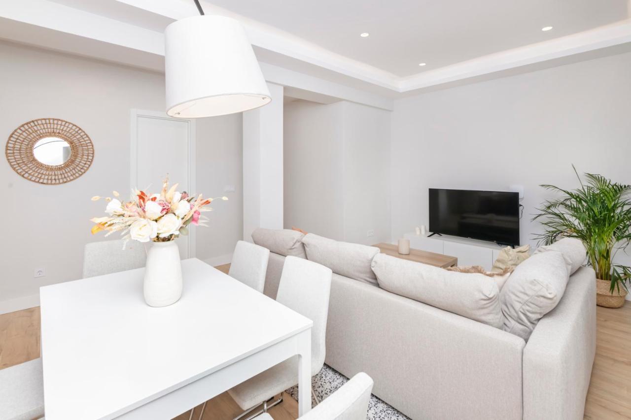 Eugenio City Center Apartment Málaga Extérieur photo